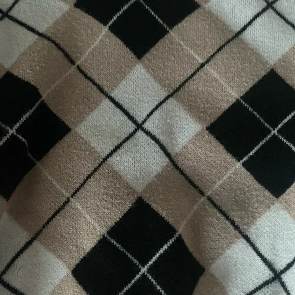 plaid polyester, long sleeve sweater - Picture 6 of 7